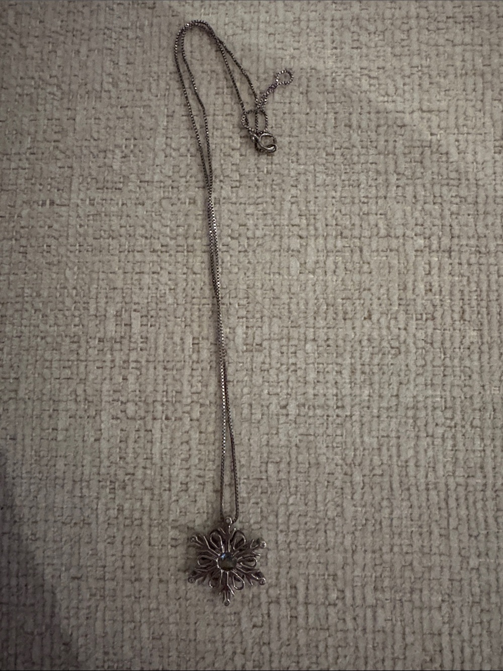 Silver snowflake Pendant Necklace - Unbranded